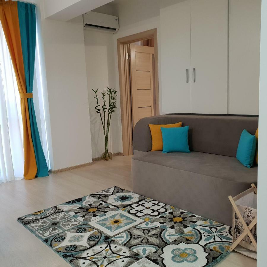 Unique Hotel Apartments Iasi Esterno foto