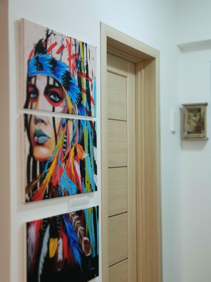 Unique Hotel Apartments Iasi Esterno foto