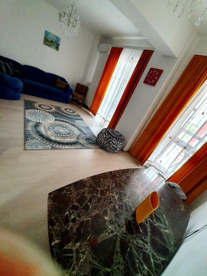 Unique Hotel Apartments Iasi Esterno foto